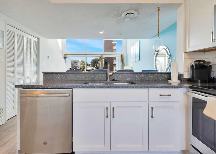 Holiday home 765 Deer Point 3br Townhome Amazing Views From Deck With 2 Parking Spaces